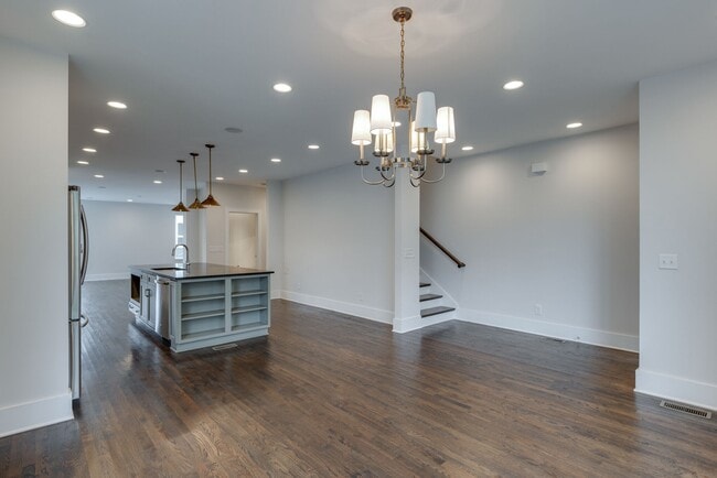 Photo - 504b 36th Ave N