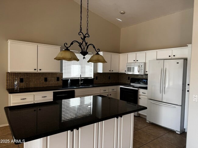 Photo - 15121 W Fairmount Ave