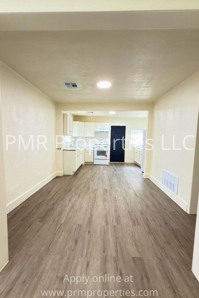 Photo - 3 Bedroom/ 1 Bathroom House