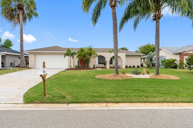 Photo - Sailboat-Ready Waterfront Home with Specta...