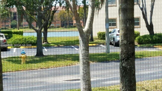 Photo - 550 SW 137th Ave Unit 101L