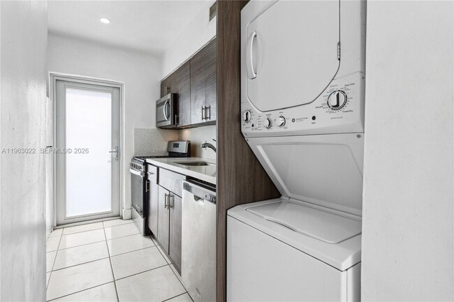 Photo - 732 82nd St Unidad 1