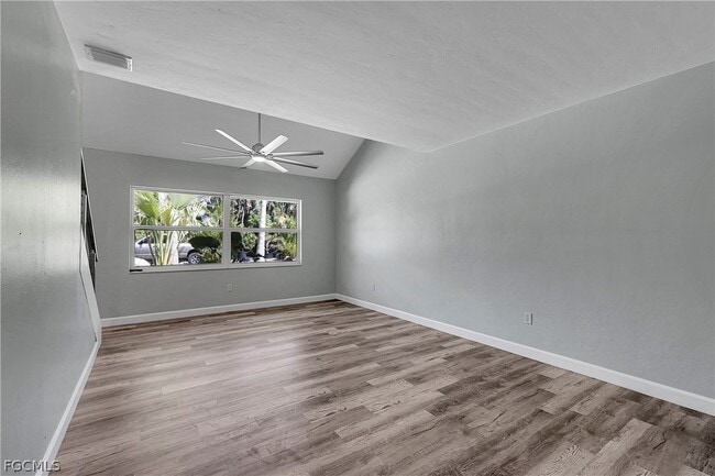 Photo - 958 Indiana Ave