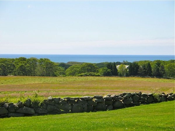 384 Middle Rd