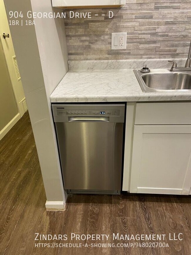 Photo - 904 Georgian Dr Unit D