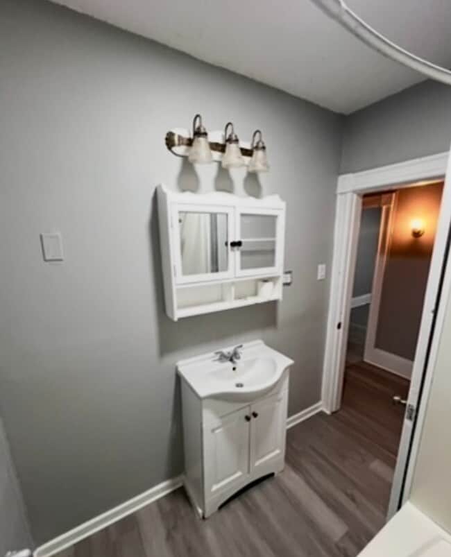 3 Oak Ave Unit 7 oak