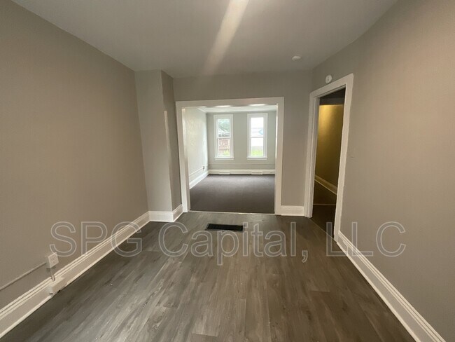 Photo - 602 Salem Ave House