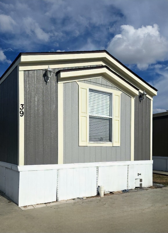 Photo - 1120 N Vista Dr