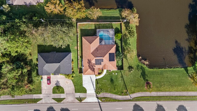 Photo - 2141 SW Bayshore Blvd