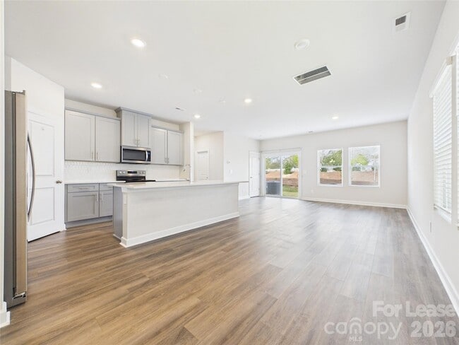 Photo - 1768 Braemar Vlg Dr