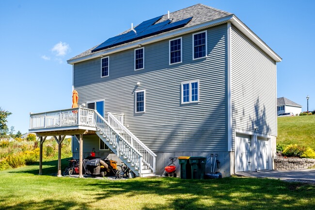 22 White Pine Dr
