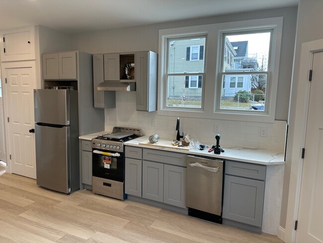 Building Photo - 121 Winthrop St Unit #1