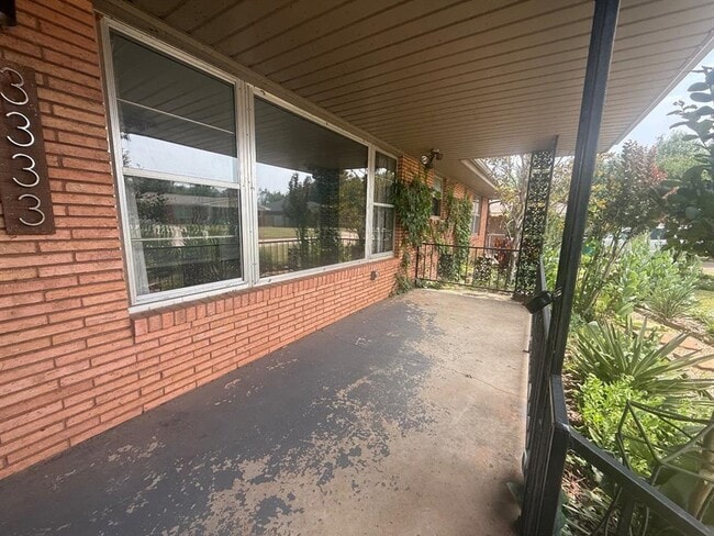 Photo - 3333 NW 62nd St