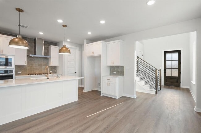 Photo - 144 Granit Oak Dr