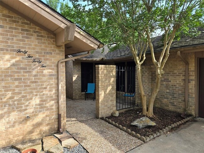 Photo - 4242 Honey Oaks Dr Casa