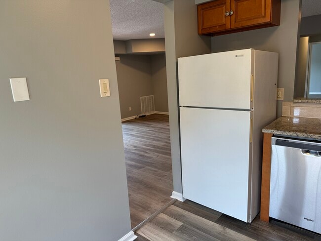 Photo - 1008 Barry Ct Unit 1008 Barry Court