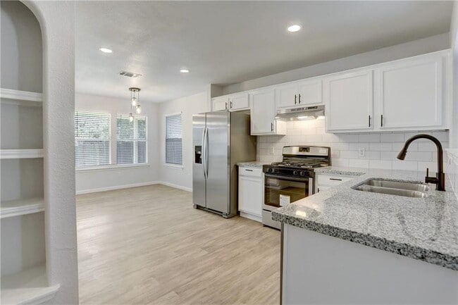 Photo - 15215 Parrish Ln