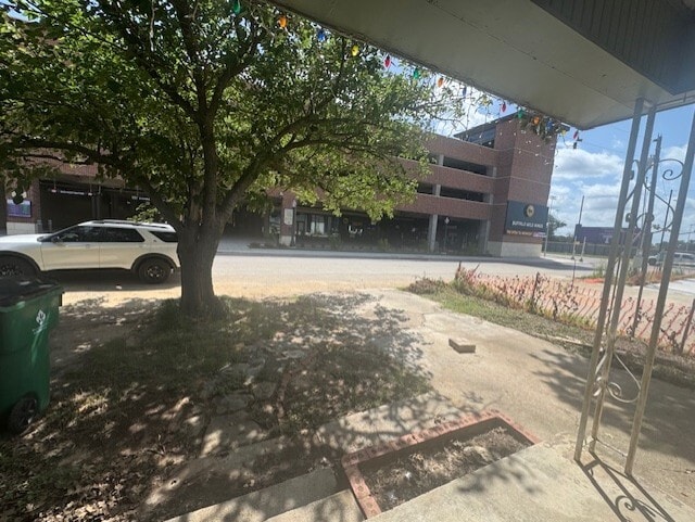 Photo - 190 N St Felix St