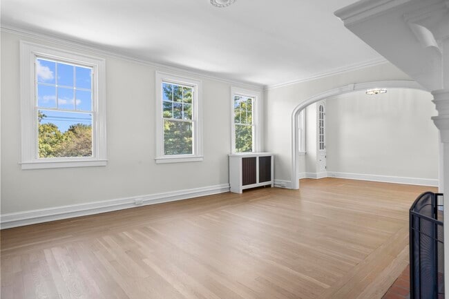 Photo - 1070 Whitney Ave Unit 2