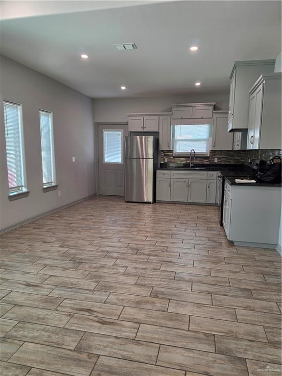 Photo - 20 Nightingale Ave Unit 4