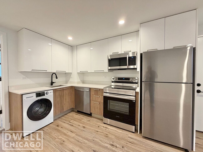 Photo - 955 W Carmen Ave Unit 001