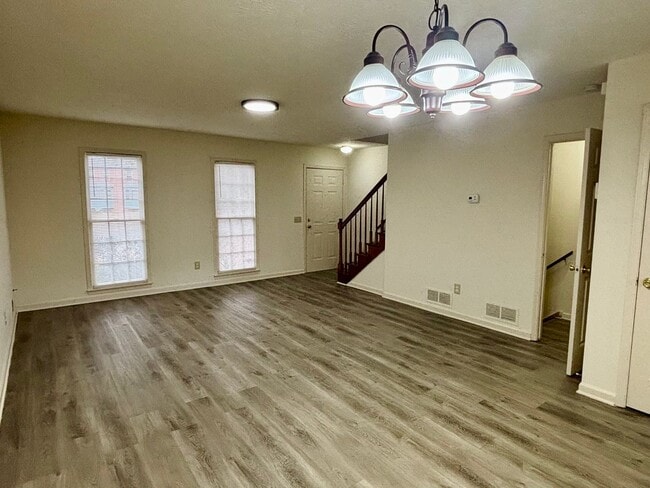 Photo - 5296 Weyden Trail Unit B