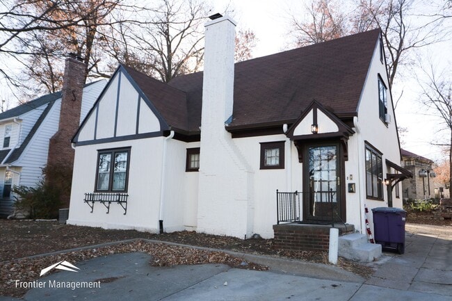 Photo - Awesome 4 bedroom 2 bathroom home located ...