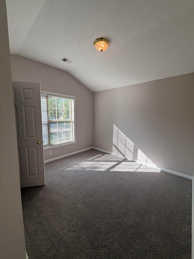 Photo - 537 Vonbryan Trace