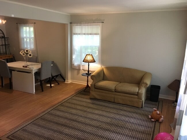 Photo - 4015 Dinglewood Ave