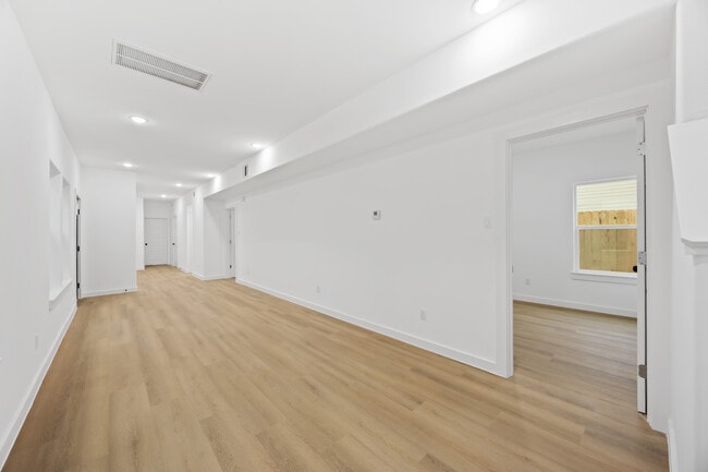 Photo - 8120 De Priest St