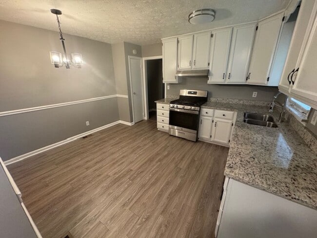 Photo - 143 Alton Dr