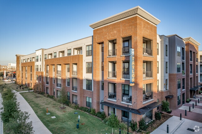 Building Photo - Taylor Heights Rental