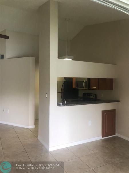 Photo - 18207 Glenmoor Dr Apartment