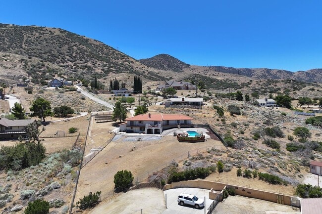 Photo - 1055 Lakeview Dr