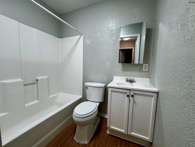 Photo - 1710 10th St