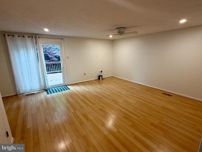 Photo - 9619 Glendower Ct