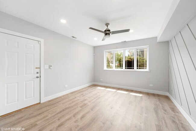 Photo - 6042 W 63rd St Unidad 2