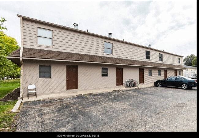 Photo - 826 W Hillcrest Dr