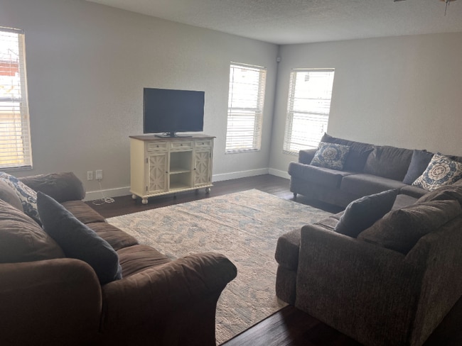 Photo - 1353 Karok St