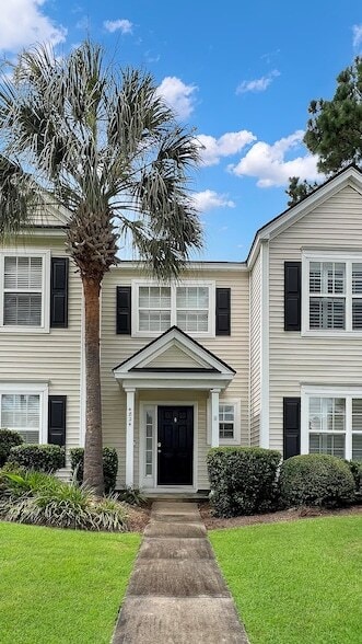 Building Photo - 4824 Willow Brook Ln