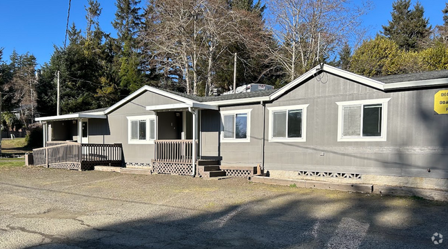 Building Photo - Big Spruce RV Park Unit Manufactured Home - Old Manager Home
