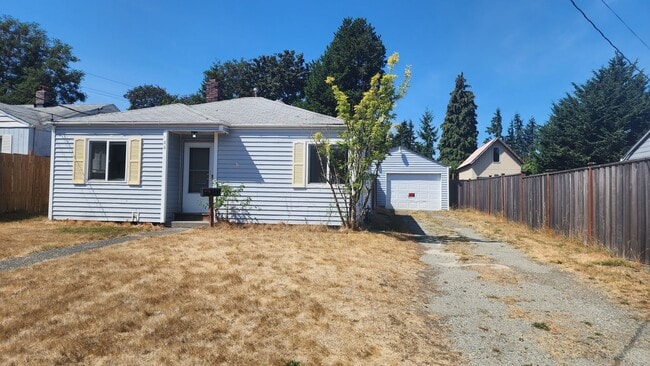 Building Photo - West Tacoma Cozy 2 Bedroom