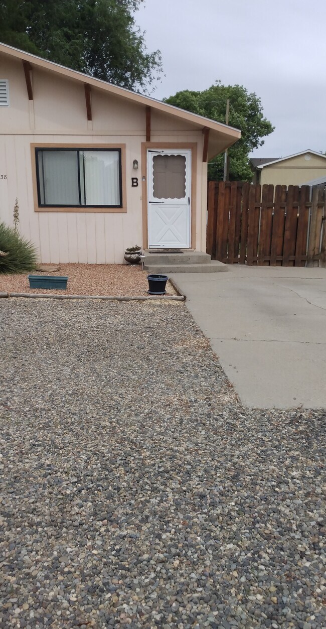 Photo - 138 S Ash St Unit B