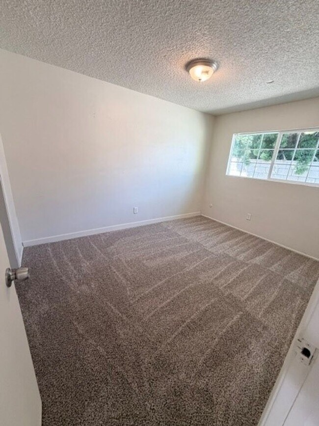1901 Buena Vista St Unit C