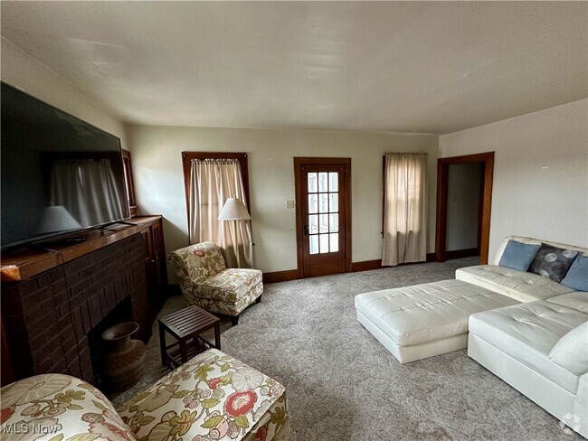 Building Photo - 783-785 E Exchange St Unit 785 Rental