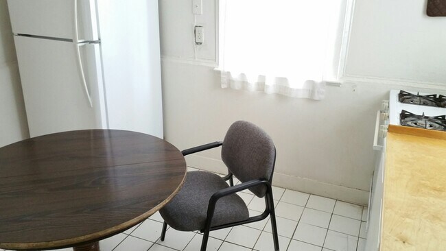 Photo - 1009 Garnett Pl Unidad 2