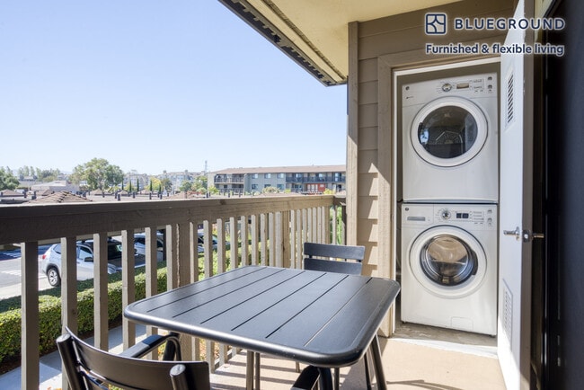 Photo - 600 Edgewater Blvd Unidad FL2-ID654