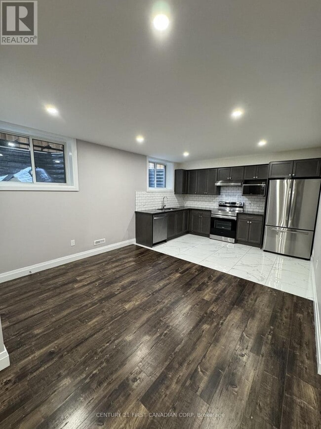 Photo - 2910 Biddulph Street