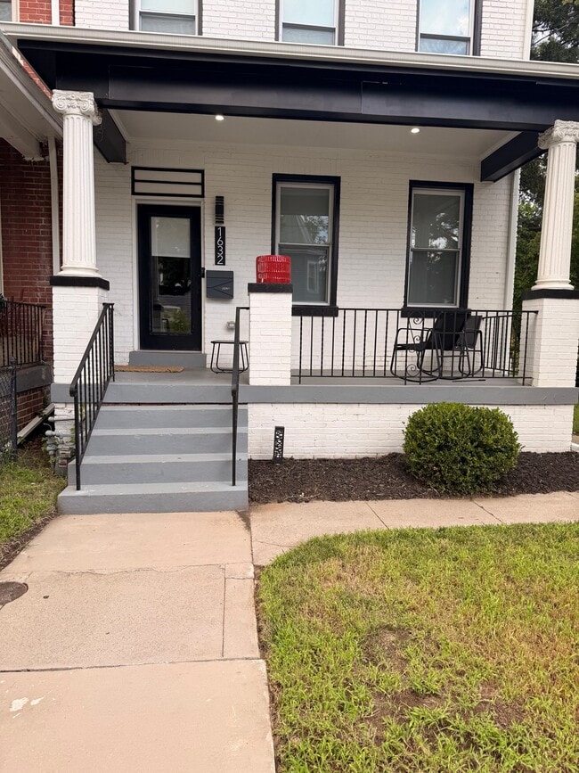Photo - 1632 T St SE