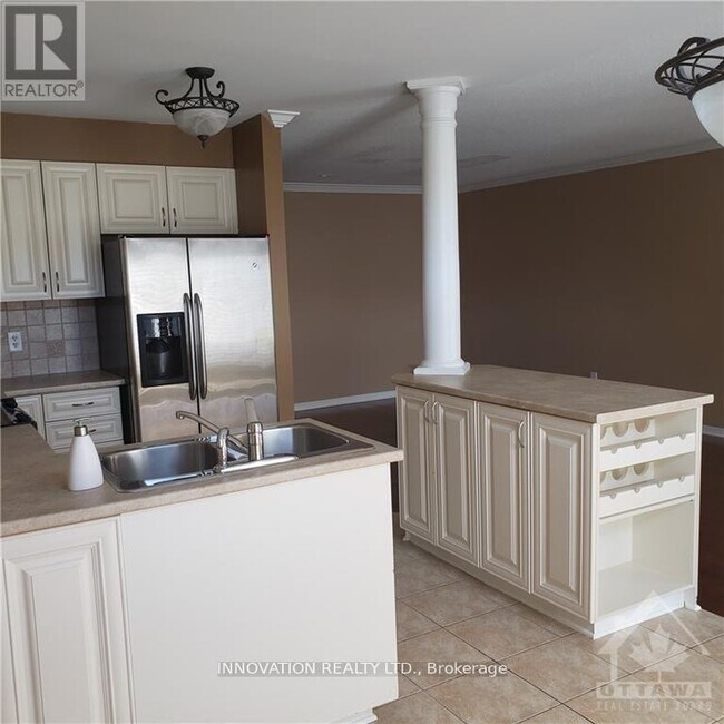 Photo - 236 Flamborough Way